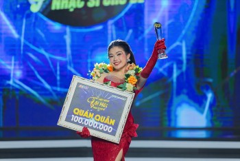 Trân Oanh lên ngôi Quán quân 'Hãy nghe tôi hát 2025', danh ca Phương Dung khen đậm chất 'phù thủy'