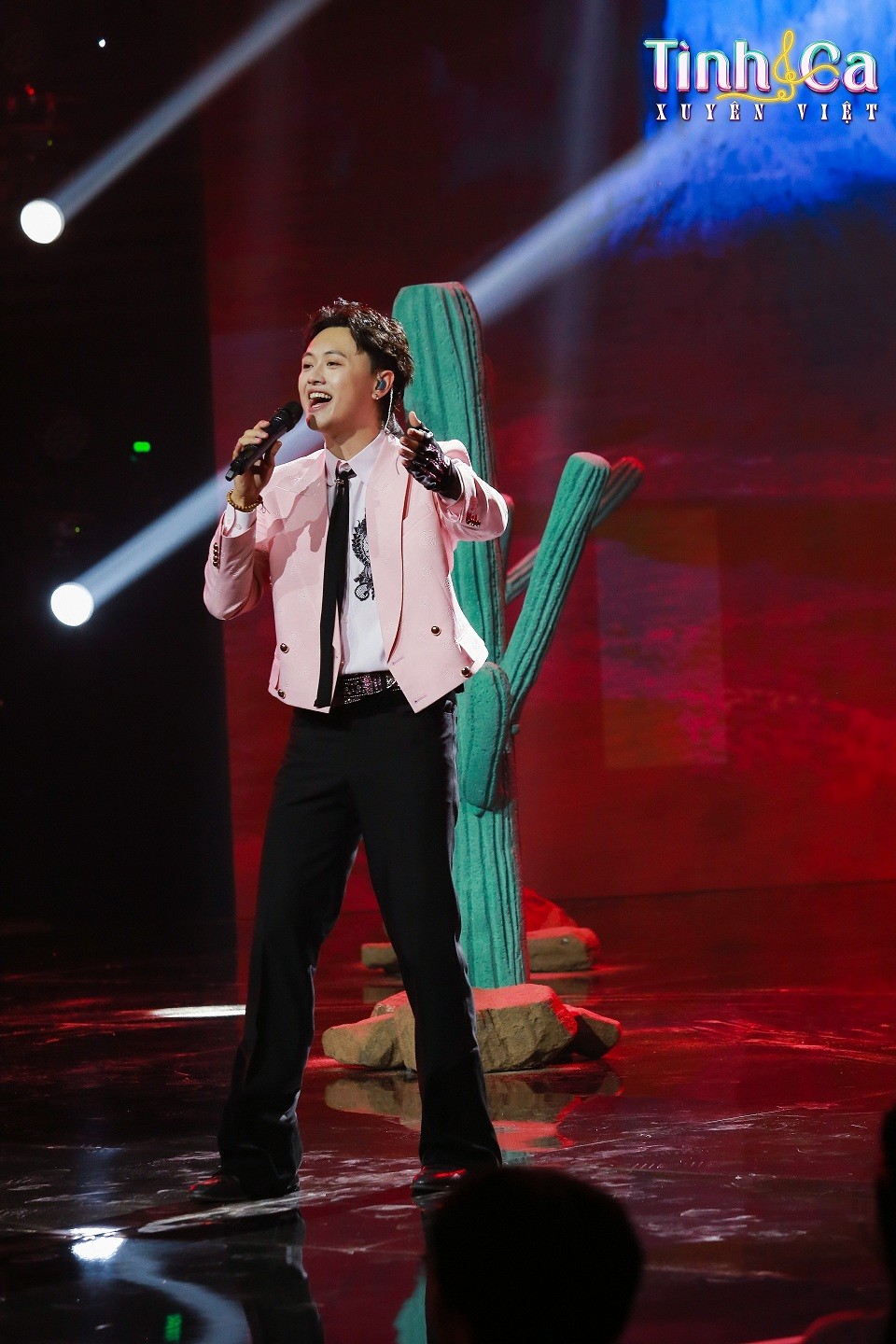 'Tình ca xuyên Việt': Xuất hiện nam thần cân cả hát lẫn nhảy 'hớp hồn' giám khảo Hồ Lệ Thu