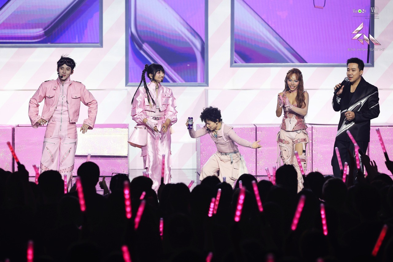 'Em xinh 'Say Hi' tập 5: Em xinh Juky San 'khai phá' kỹ năng, Tăng Duy Tân xúc động tìm lại chính mình