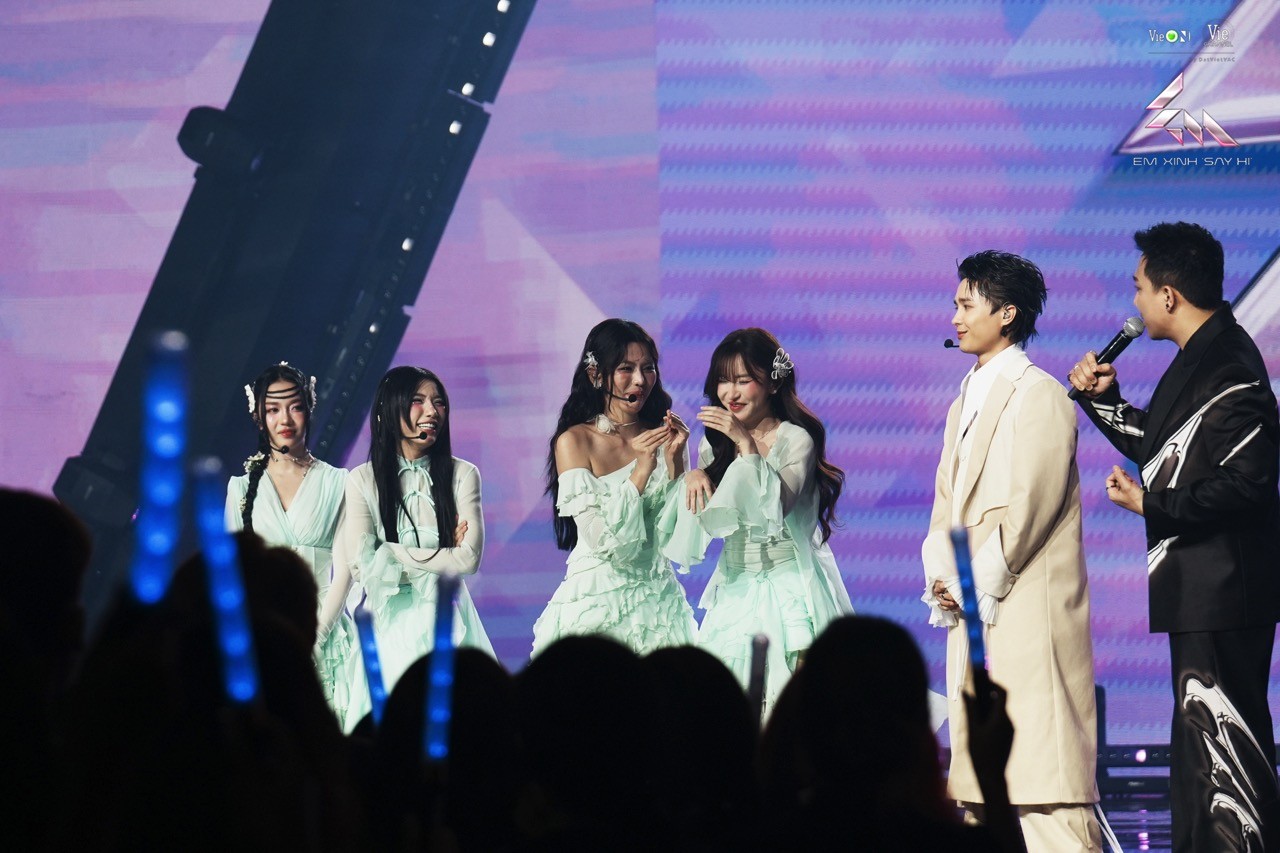 'Em xinh 'Say Hi' tập 5: Em xinh Juky San 'khai phá' kỹ năng, Tăng Duy Tân xúc động tìm lại chính mình