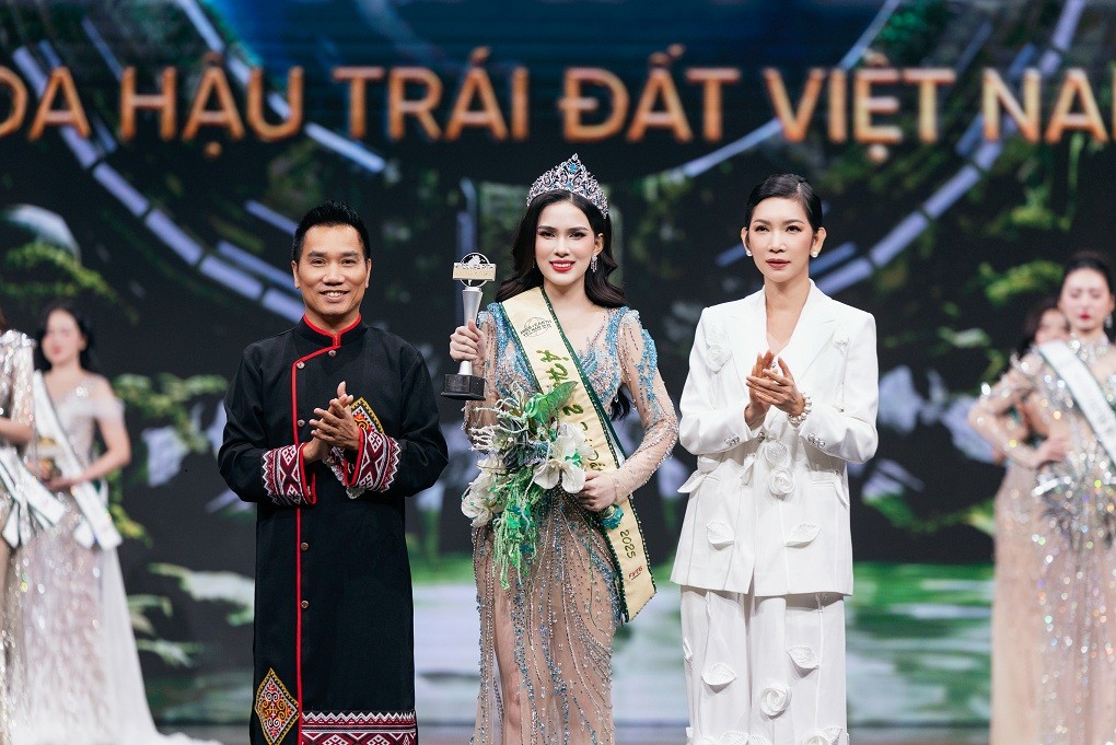 Người đẹp Hải Dương - Trâm Anh đăng quang 'Hoa hậu trái đất Việt Nam 2025'