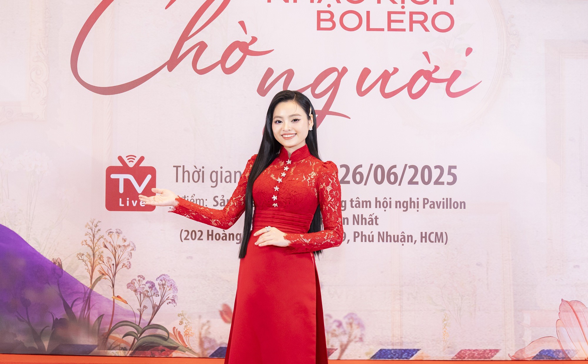 Ca sĩ Thu Hường được mời vào vai nữ chính chuỗi nhạc kịch bolero 'Chờ người'