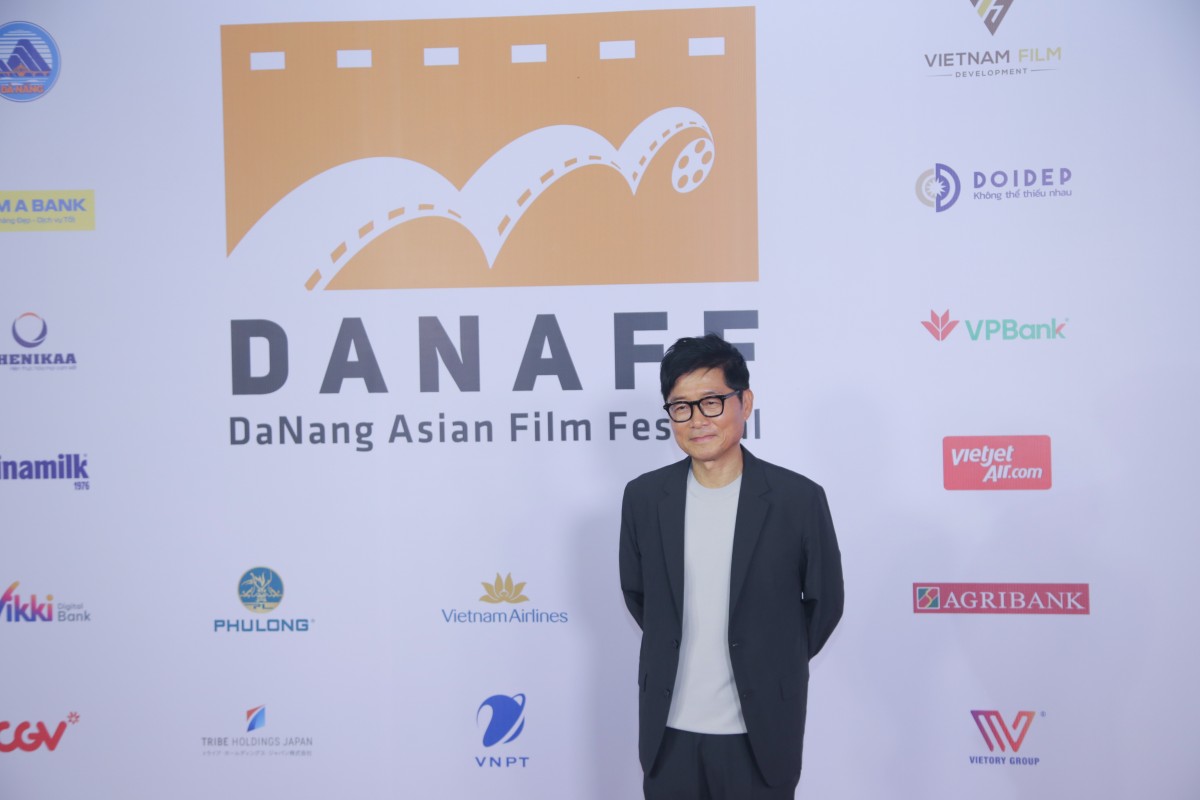 Dàn sao tỏa sáng trên thảm đỏ Liên hoan phim châu Á Đà Nẵng lần thứ Ba (DANAFF III)