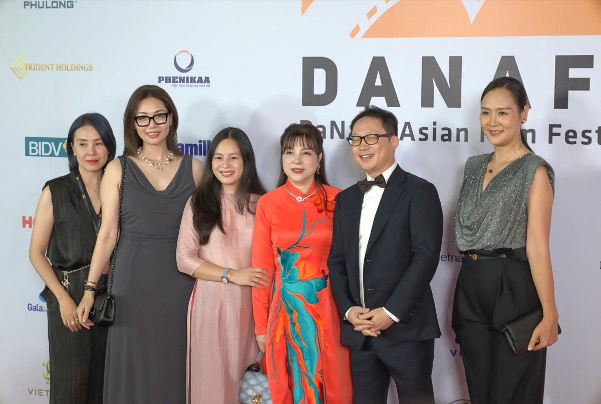 Dàn sao tỏa sáng trên thảm đỏ Liên hoan phim châu Á Đà Nẵng lần thứ Ba (DANAFF III)