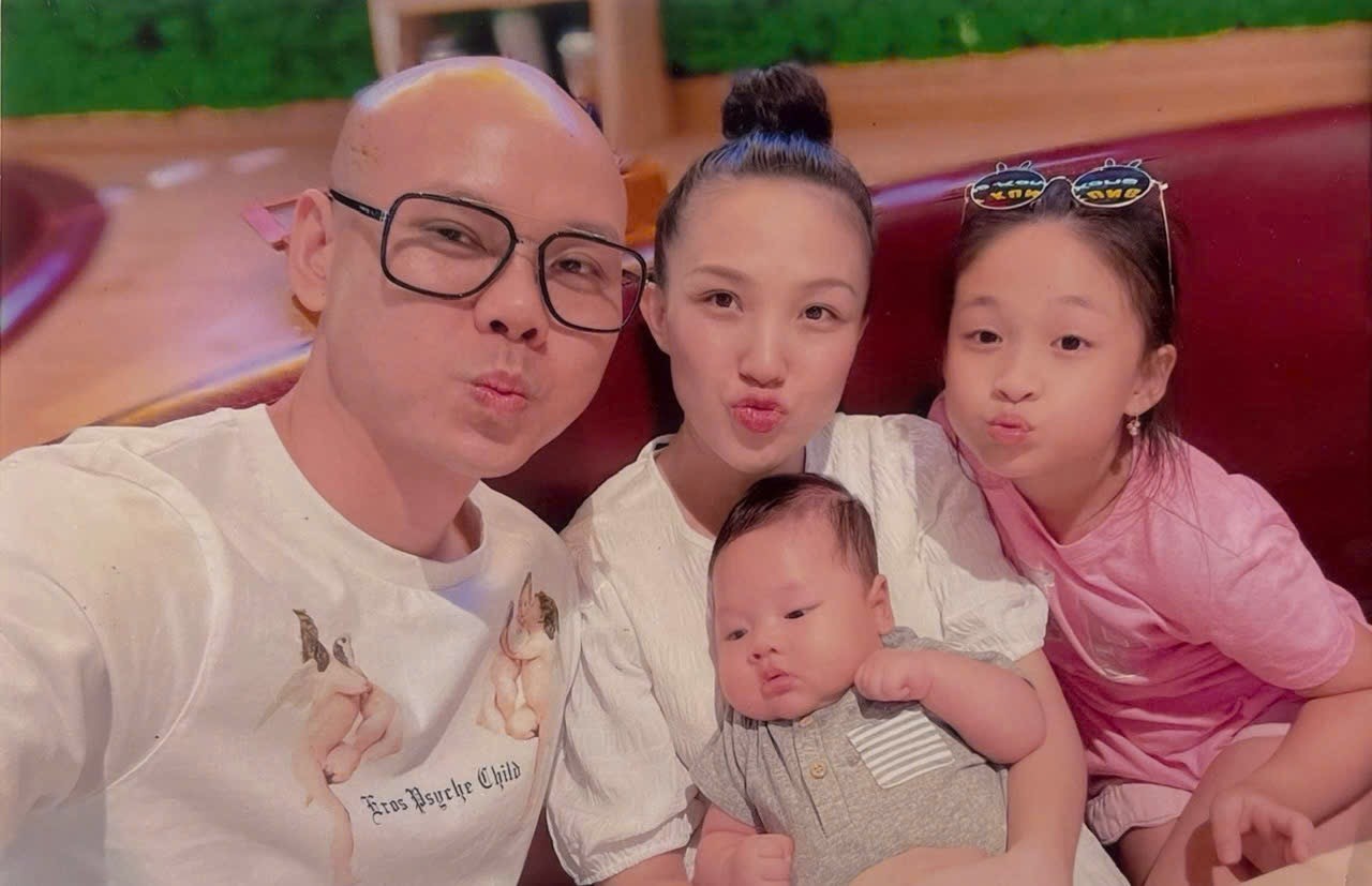 Phan Đinh Tùng kể về bức ảnh 'định mệnh' với bà xã Thái Ngọc Bích trong MV lyrics 'Ngồi bên em'