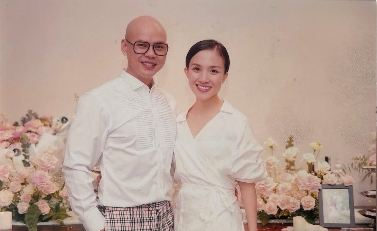 Phan Đinh Tùng kể về bức ảnh 'định mệnh' với bà xã Thái Ngọc Bích trong MV lyrics 'Ngồi bên em'