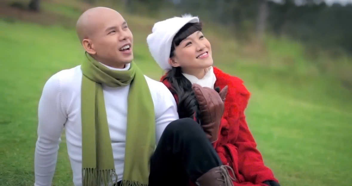 Phan Đinh Tùng kể về bức ảnh 'định mệnh' với bà xã Thái Ngọc Bích trong MV lyrics 'Ngồi bên em'