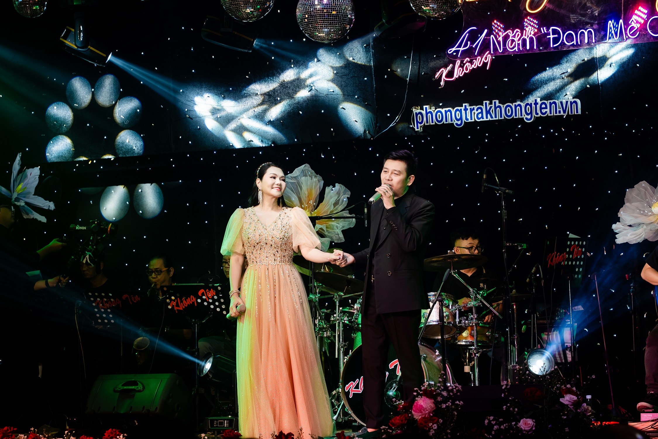 NSƯT Ngọc Huyền mừng tuổi mới với đêm nhạc kỷ niệm 41 năm ca hát