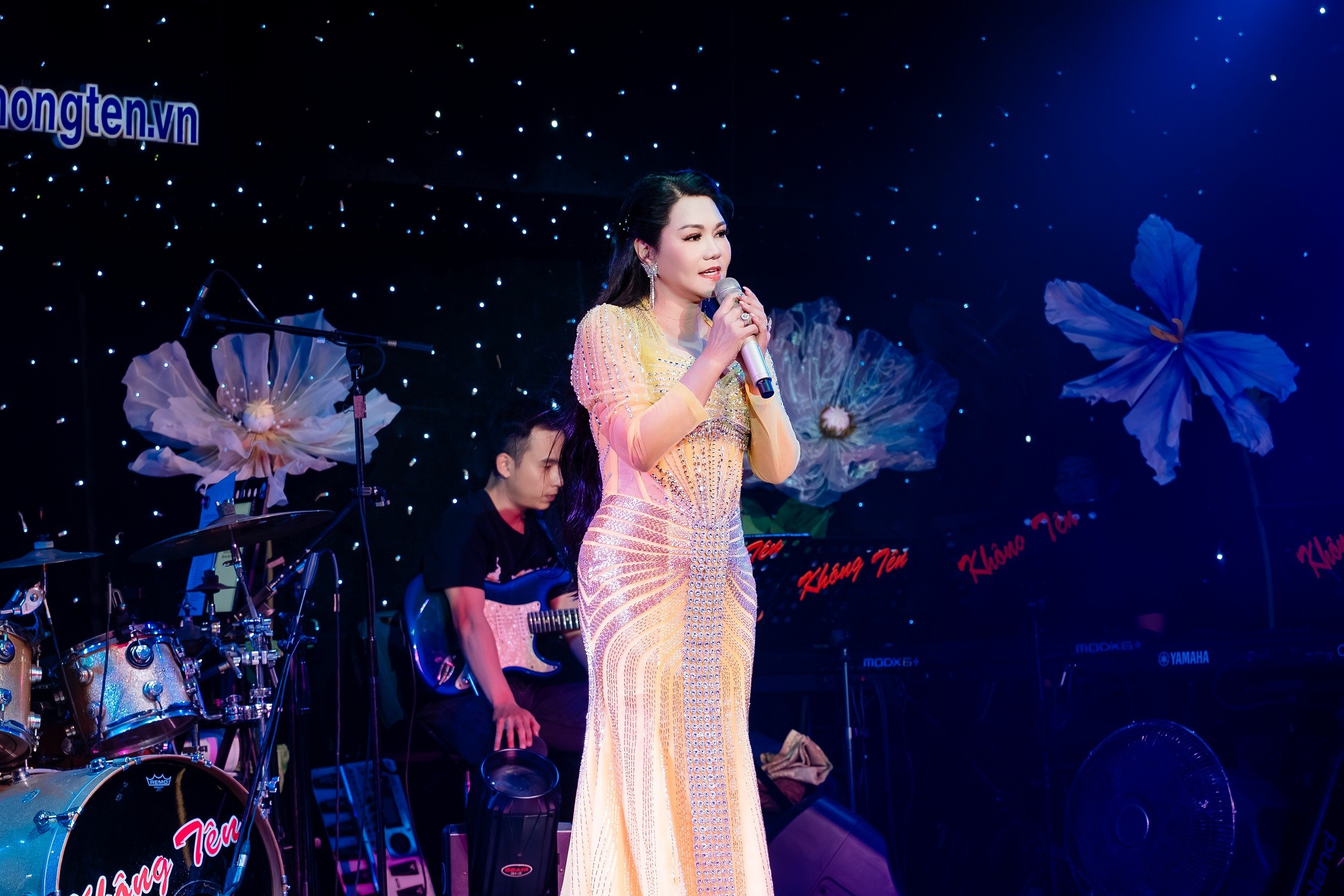 NSƯT Ngọc Huyền mừng tuổi mới với đêm nhạc kỷ niệm 41 năm ca hát