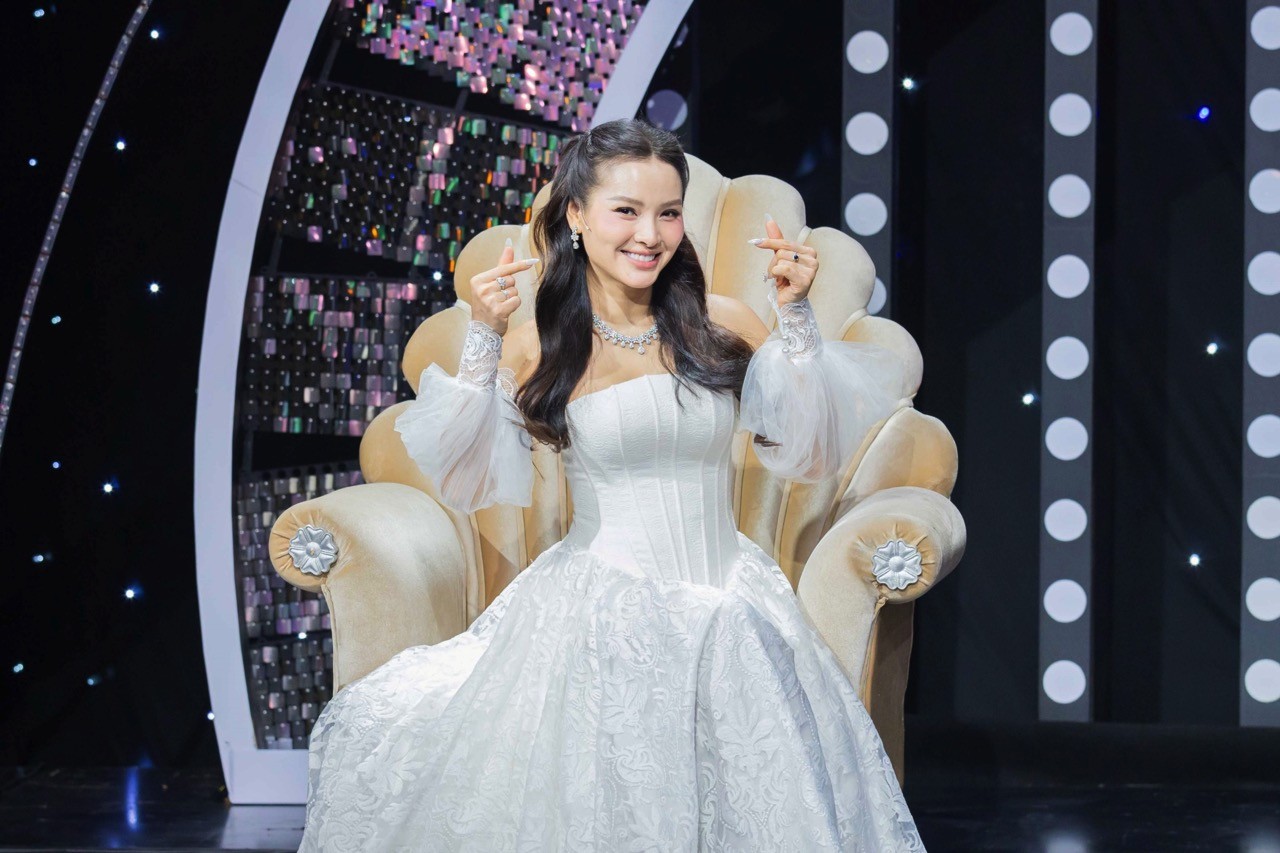 Phương Trinh Jolie: Nhiều người không thích tôi mặc đồ hơi sexy, nhưng đó là phong cách riêng của tôi!