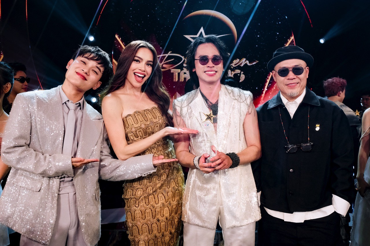 Hồ Ngọc Hà lập kỳ tích: Chạy show 3 đêm chung kết lớn liên tiếp