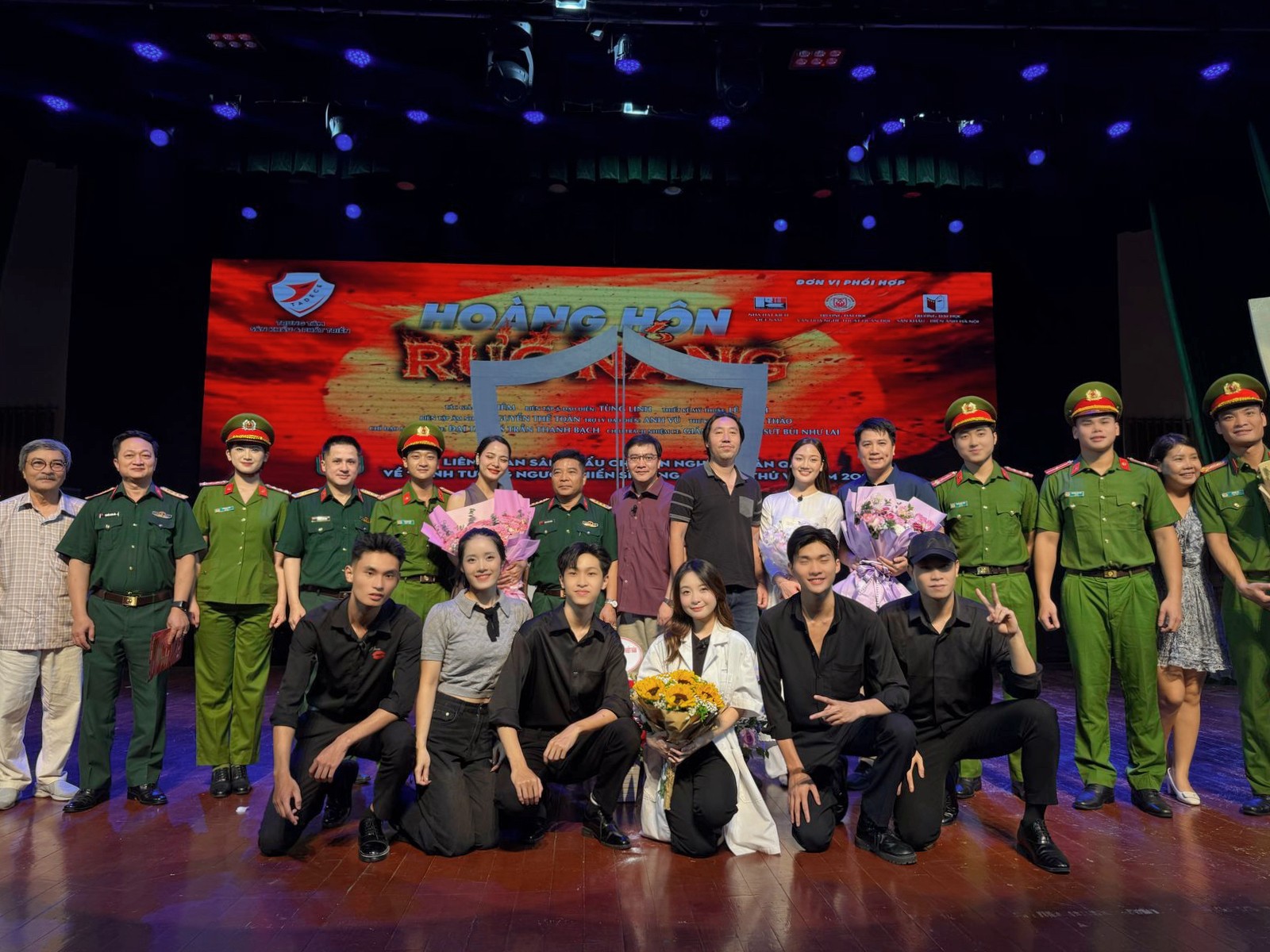 Á hậu Phương Thanh đảm nhận 2 vai chính trong vở diễn tham dự Liên hoan Nghệ thuật Sân khấu chuyên nghiệp toàn quốc