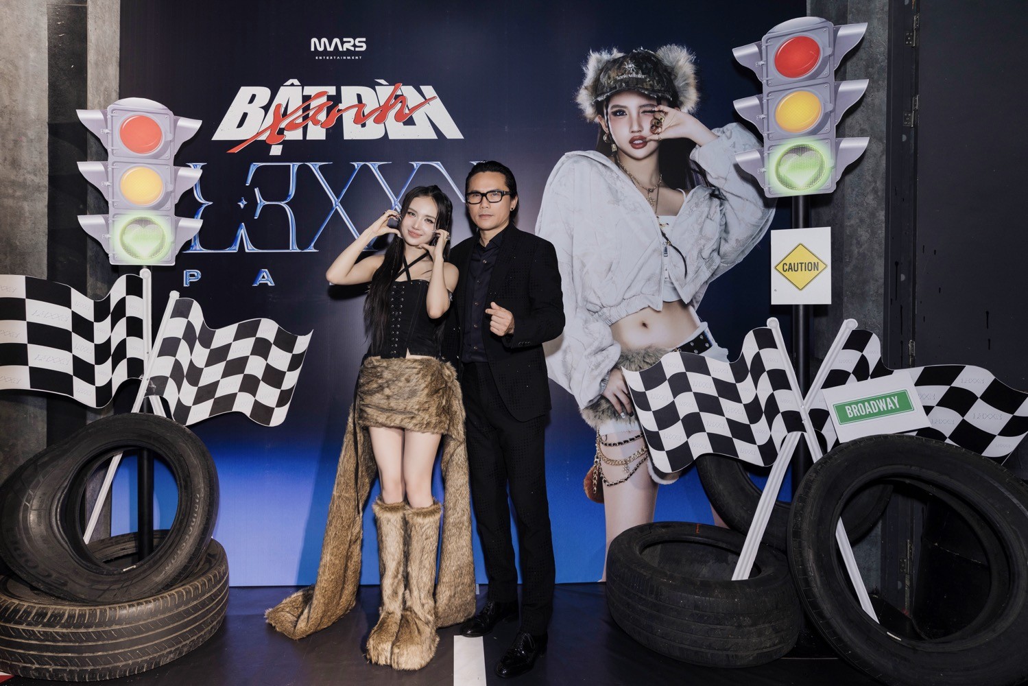 Nhìn lại những khoảnh khắc đáng yêu của LEXXY cùng bố Tú Dưa