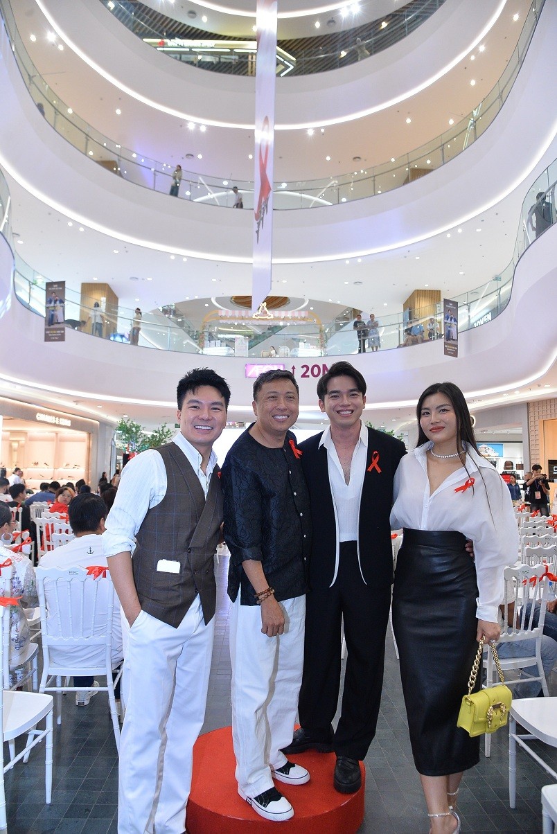 NSND Kim Xuân, NSND Trịnh Kim Chi, NSƯT Tuyết Thu và Hoa hậu H’Hen Niê đồng hành với người có HIV