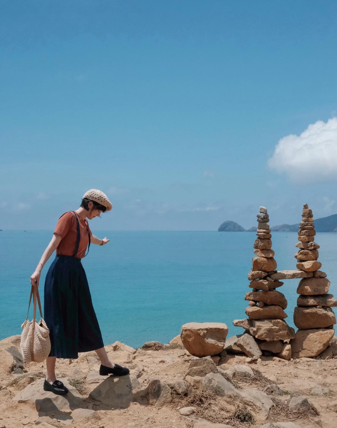 Hải Tú gây xôn xao khi loạt ảnh nghệ thuật cũ của cô bất ngờ được chia sẻ lại