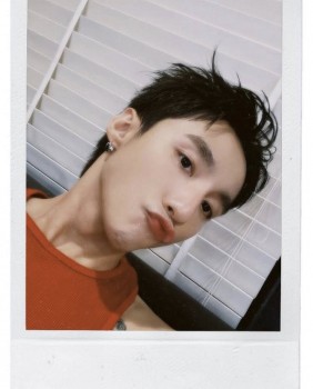 Sơn Tùng M-TP gây sốt với loạt ảnh đời thường kèm 'cú twist meme bất ngờ