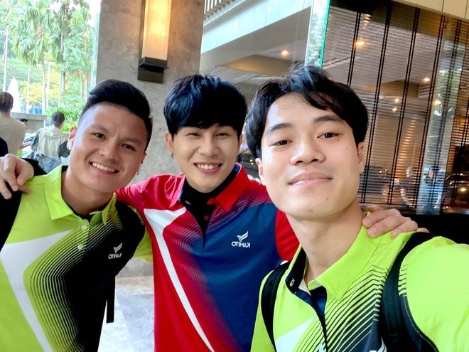 Giữa tâm bão drama Jack, vợ Quang Hải có động thái gây chú ý