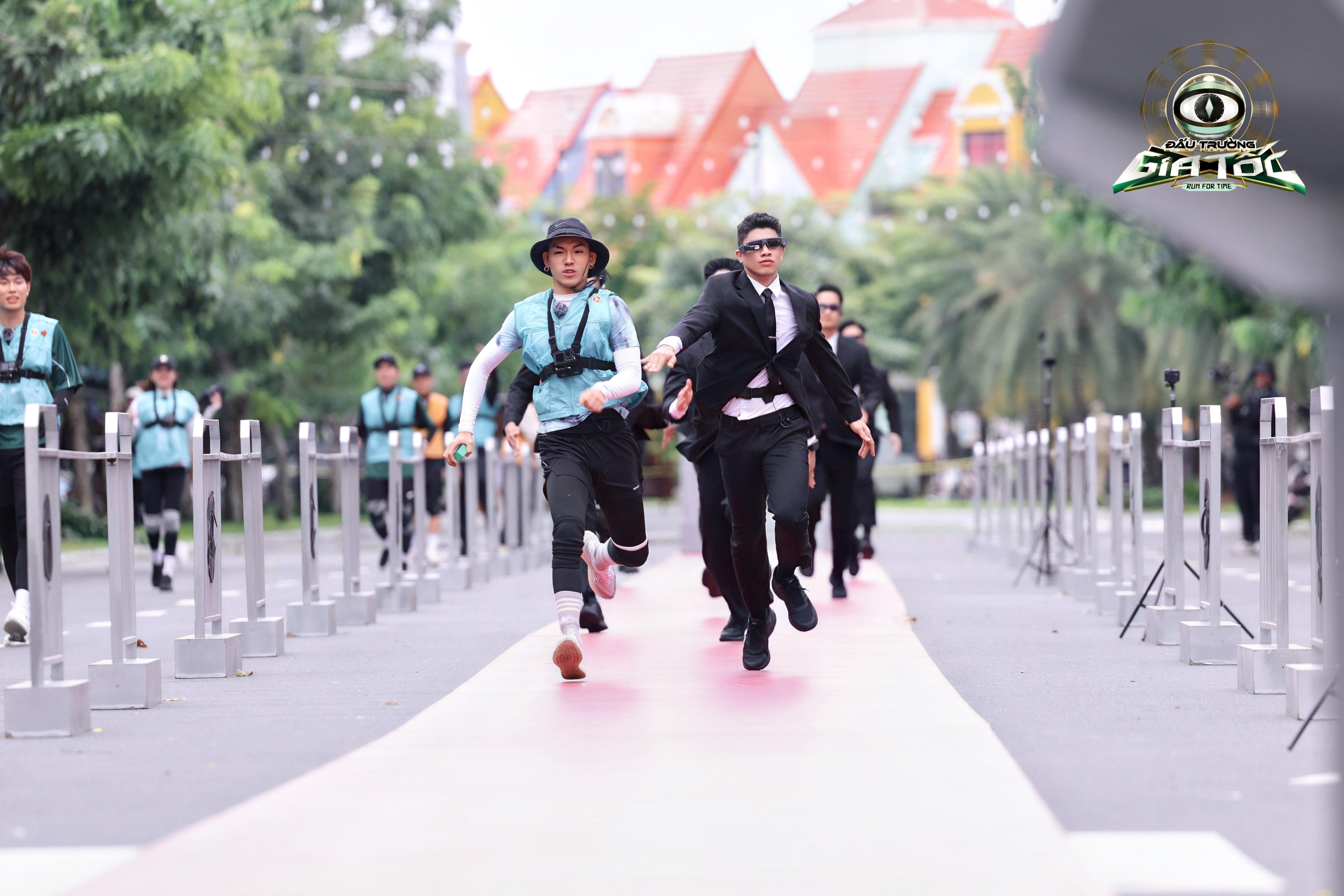 'Đấu trường gia tốc': Phương Anh Đào hóa 'cường nữ', Dương Domic chao đảo với thử thách thể lực