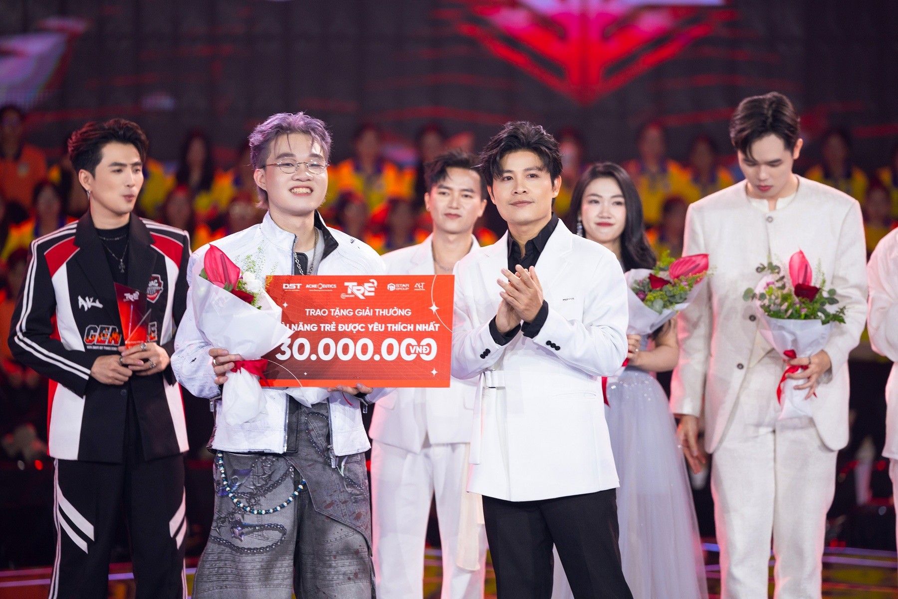 Dược sĩ Tiến, Thanh Hằng, nhạc sĩ Nguyễn Hải Phong, Nguyễn Văn Chung… làm giám khảo bán kết 'Hoa khôi sinh viên Việt Nam 2024'