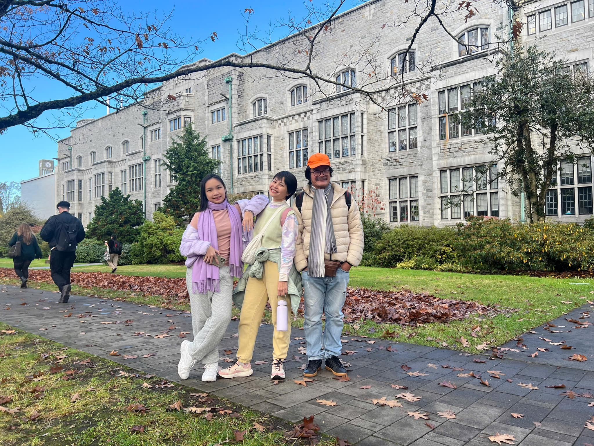 NSƯT Công Ninh: Tuổi 63 vẫn hết mình với nghệ thuật, viên mãn bên vợ kém 22 tuổi