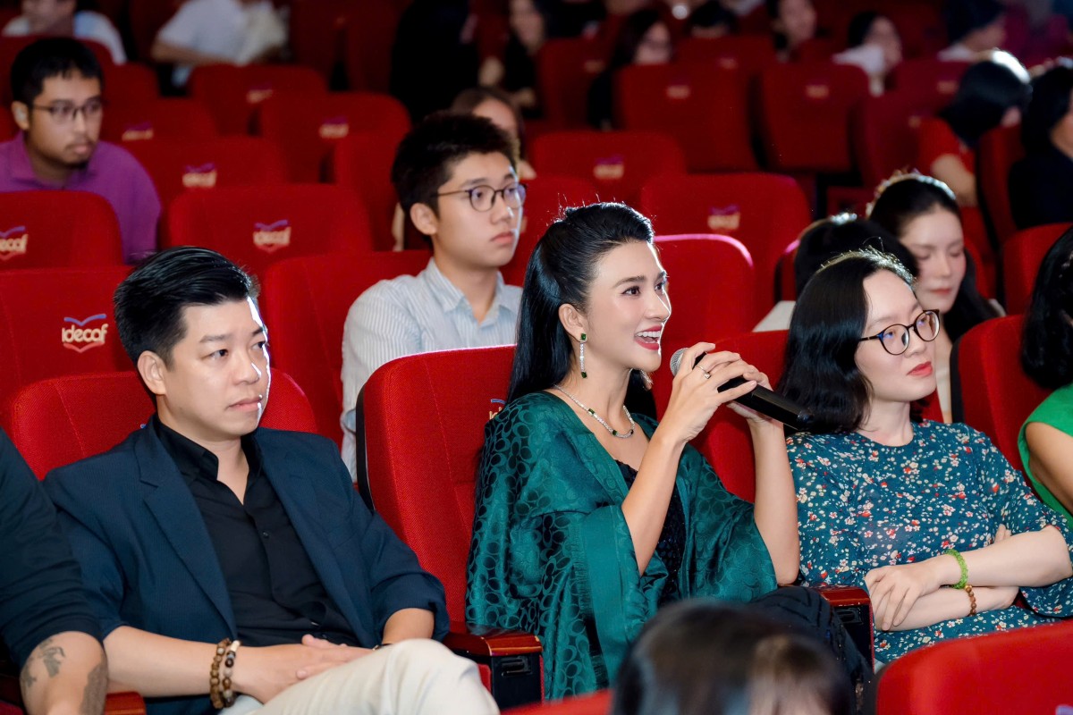 'Vai diễn cuối cùng' lập hat-trick tại Gala Công chiếu và Trao giải Media24h 2025: Mở ra cánh cửa điện ảnh quốc tế