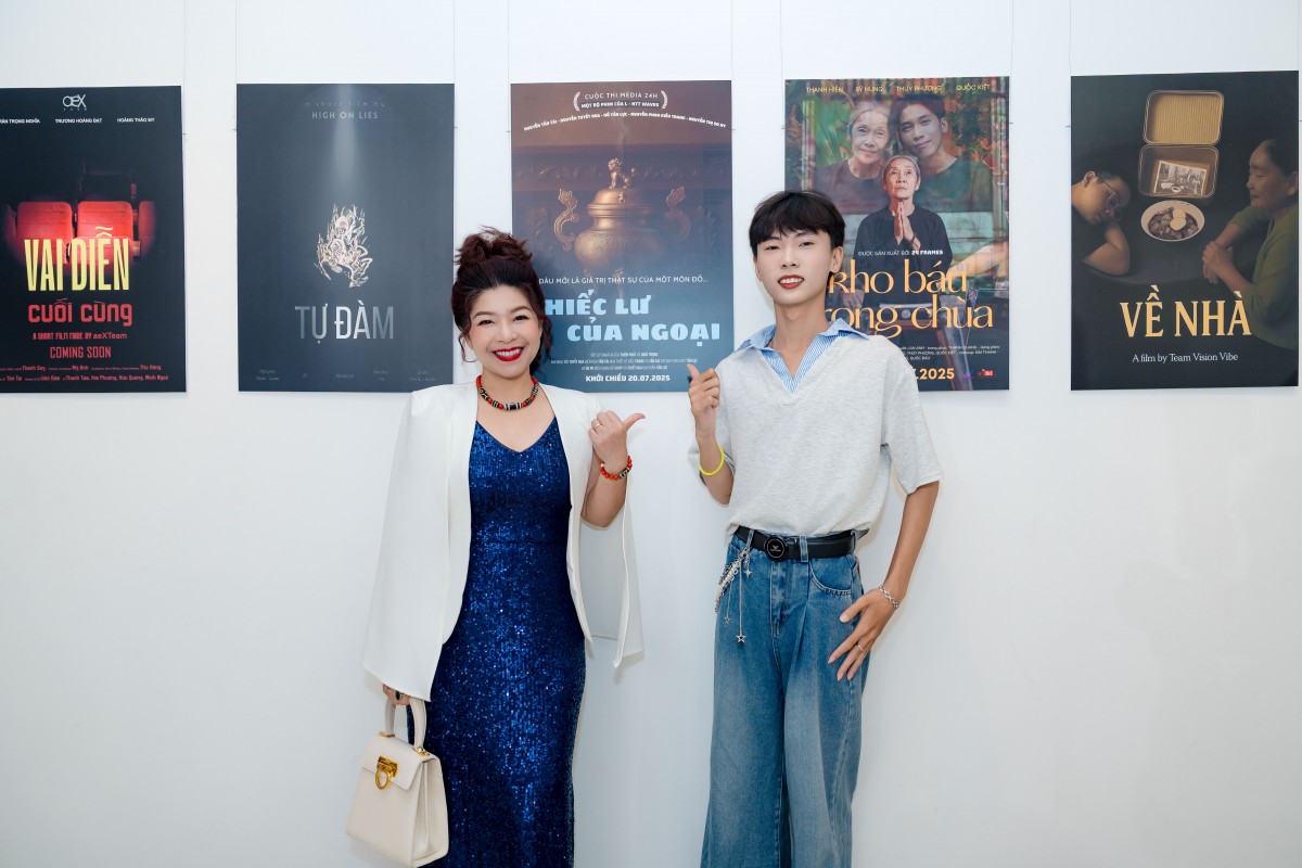 Dàn ban giám khảo và khách mời VIP trên thảm đỏ Gala Media24h 2025