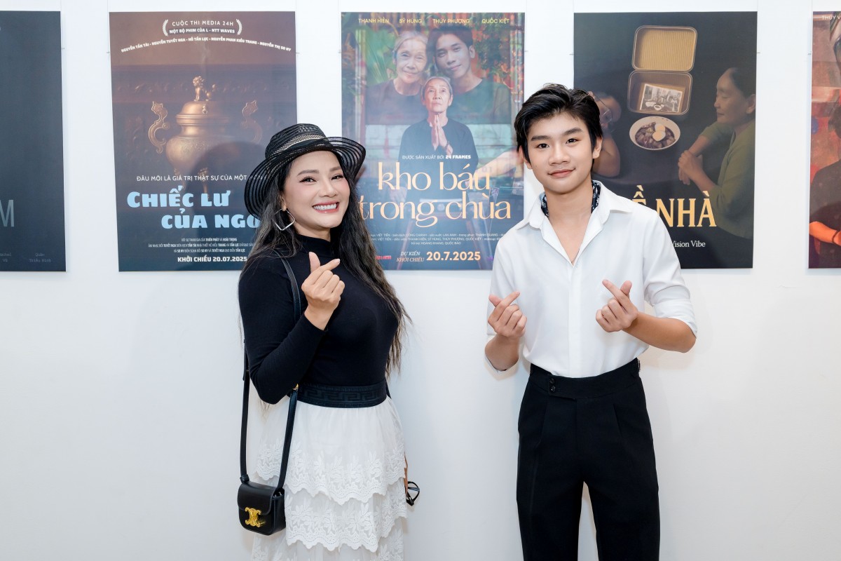 Dàn ban giám khảo và khách mời VIP trên thảm đỏ Gala Media24h 2025