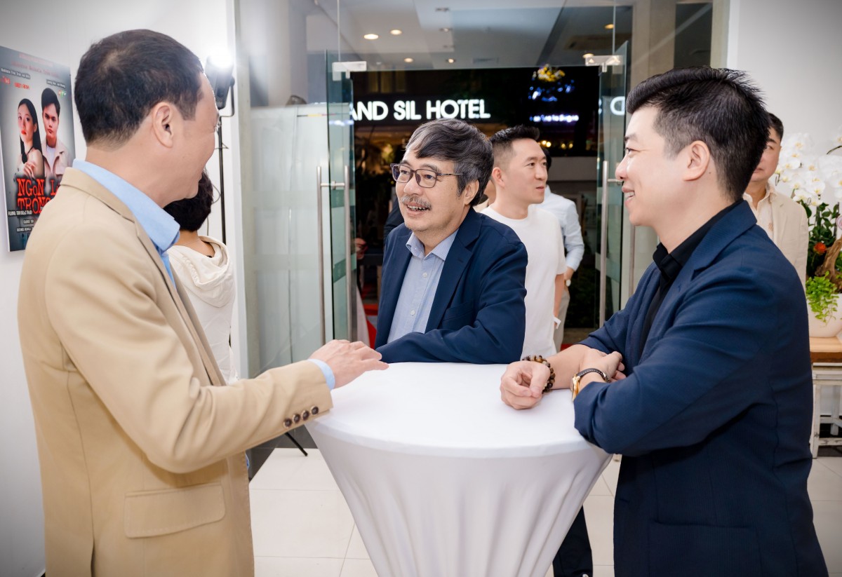 Dàn ban giám khảo và khách mời VIP trên thảm đỏ Gala Media24h 2025