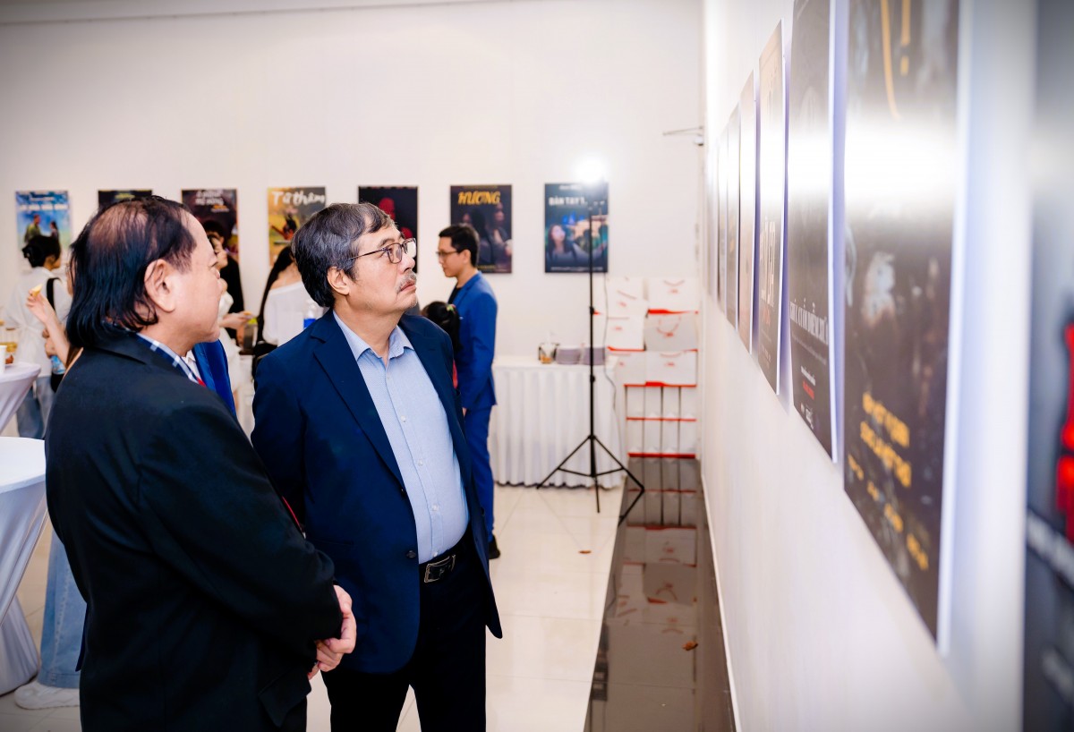 Dàn ban giám khảo và khách mời VIP trên thảm đỏ Gala Media24h 2025