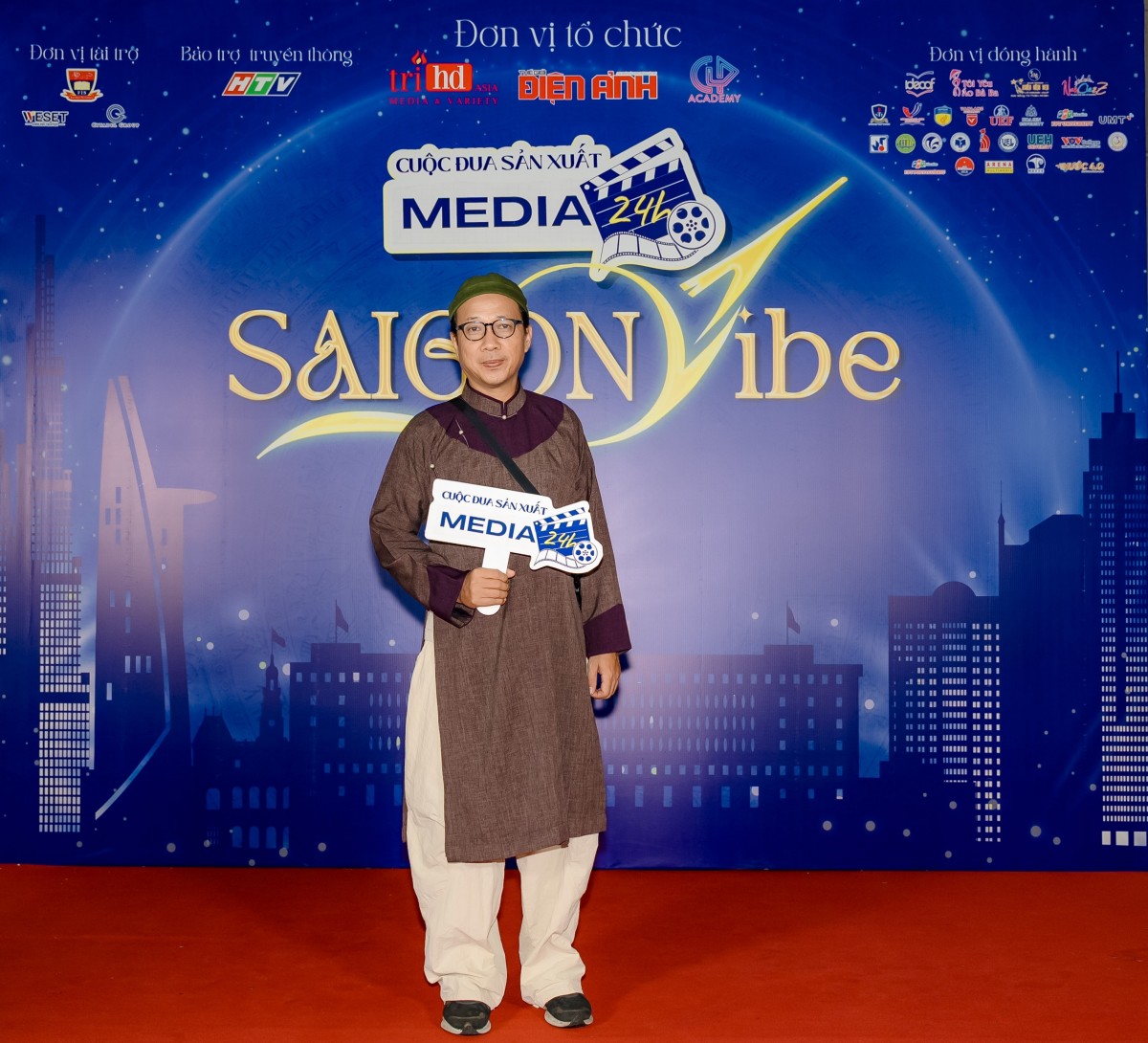 Dàn ban giám khảo và khách mời VIP trên thảm đỏ Gala Media24h 2025