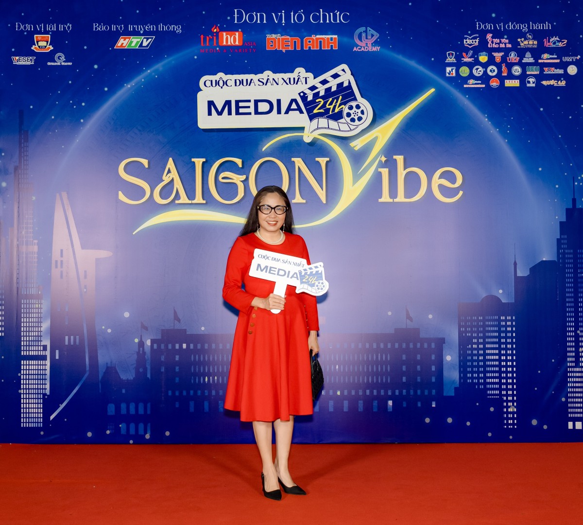 Dàn ban giám khảo và khách mời VIP trên thảm đỏ Gala Media24h 2025