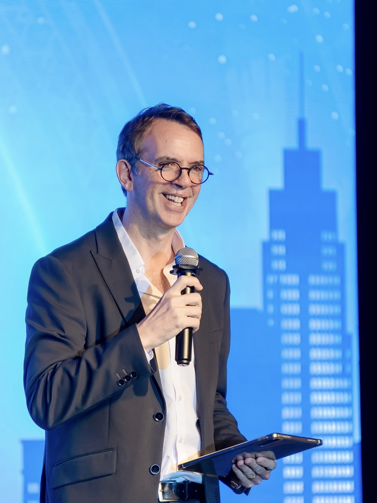 Dàn ban giám khảo và khách mời VIP trên thảm đỏ Gala Media24h 2025