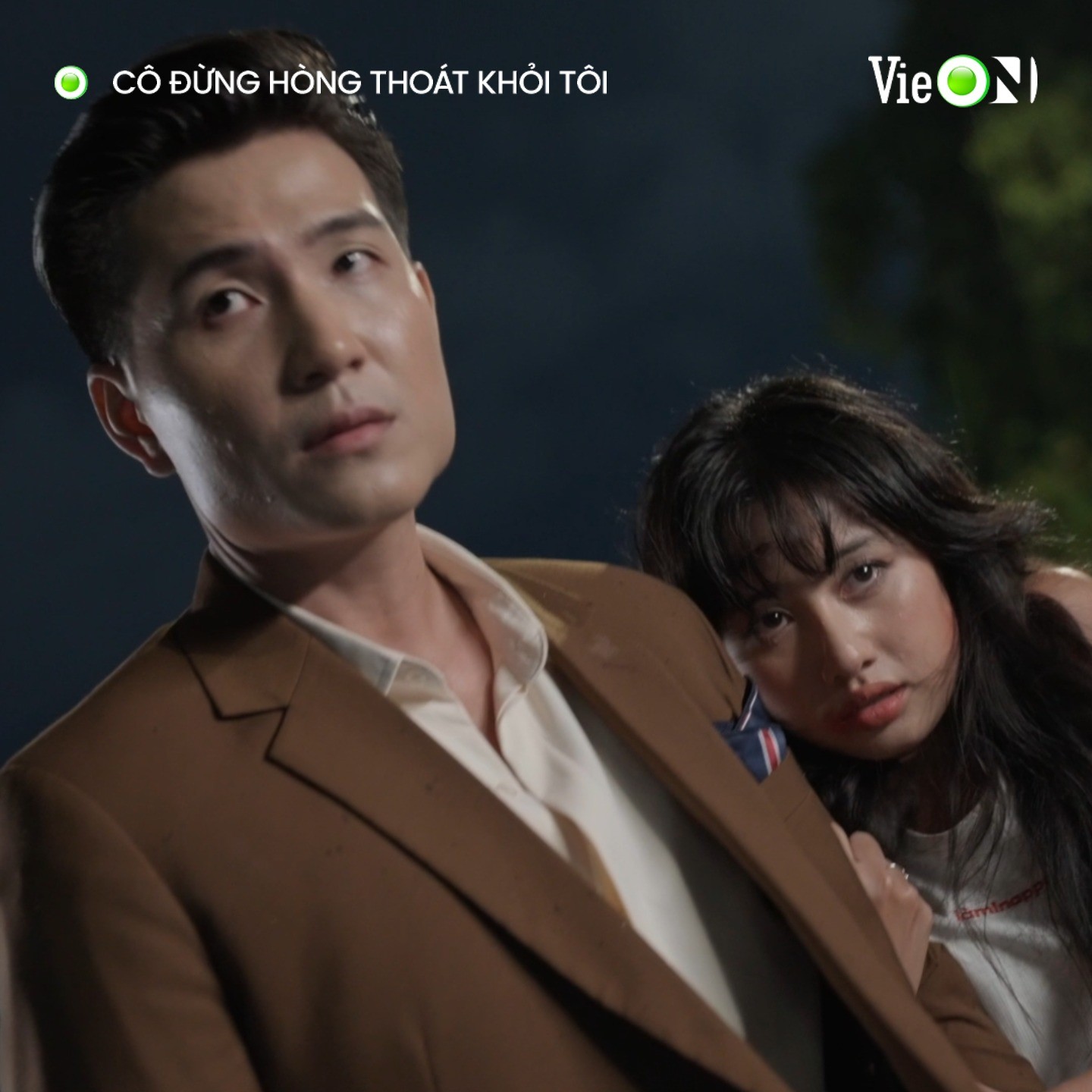 Lê Phương - Trịnh Thảo: 'Nữ chính hụt' gây bão 'Cô đừng hòng thoát khỏi tôi'