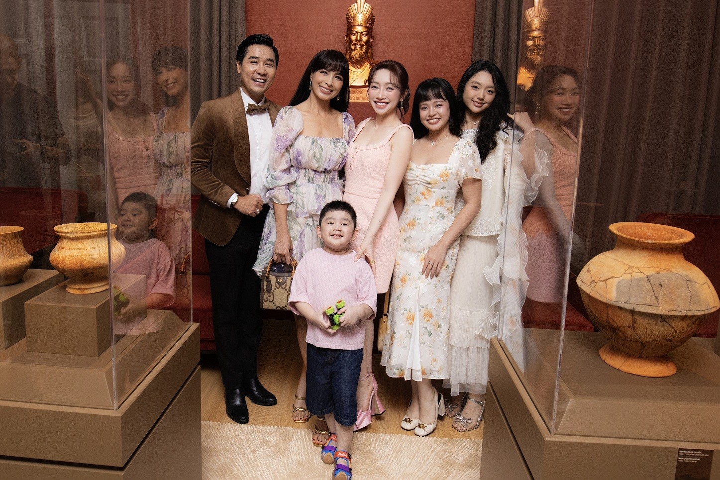 Diễn viên 'Đồng tiền xương máu' Chi Bảo làm Giám đốc Bảo tàng Gốm Thời Dựng Nước