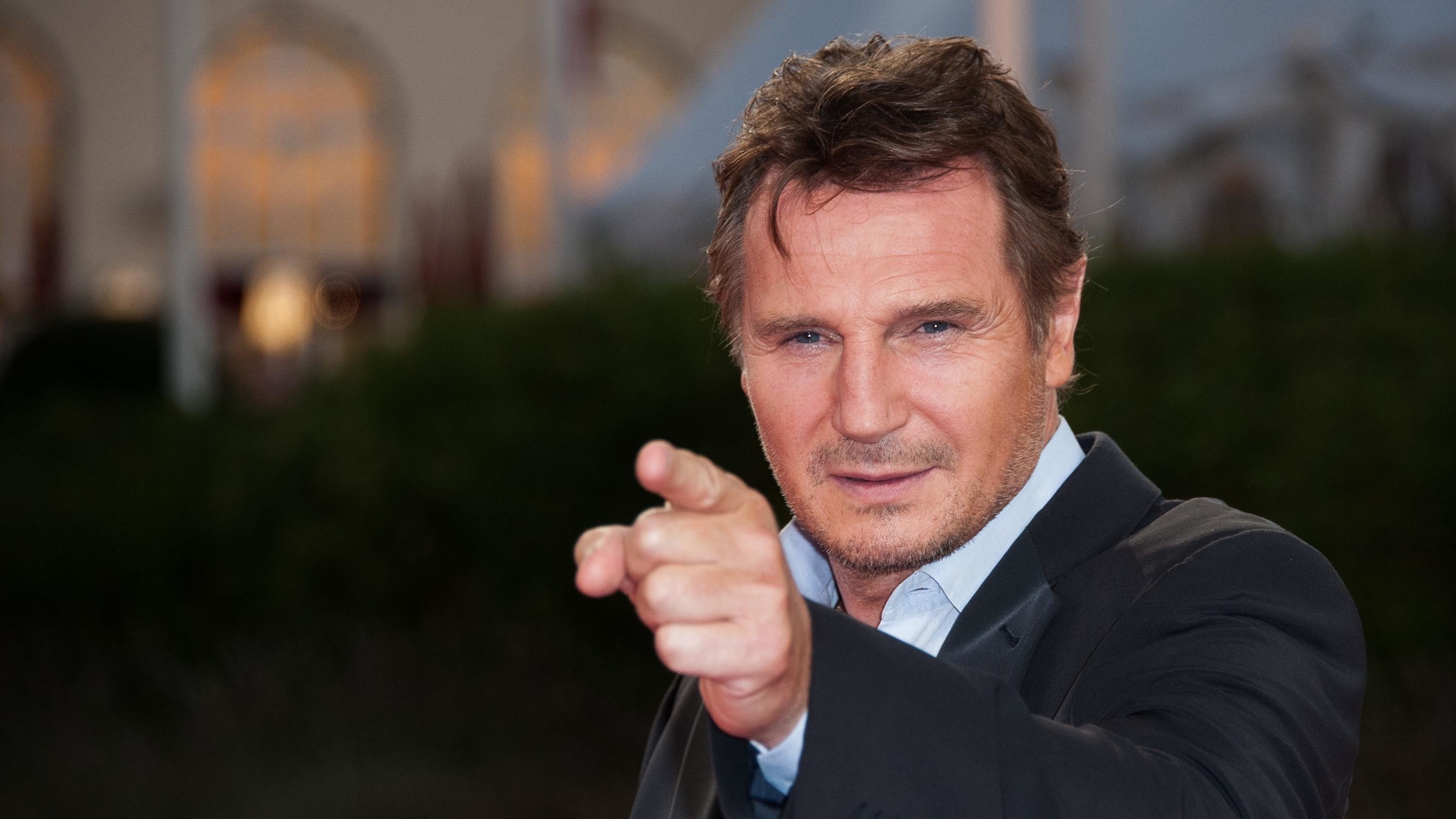'Già gân' Liam Neeson tái xuất ngoạn mục: Khi sao nam gợi cảm nhất lịch sử điện ảnh hóa Trung úy hài bựa nhất màn ảnh 2025