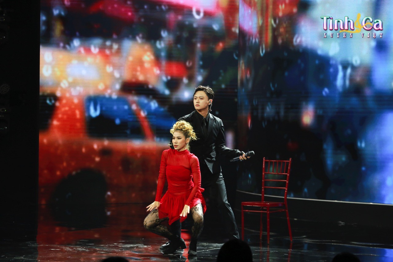 'Tình ca xuyên Việt': Nam idol Kpop gây bất ngờ với khả năng hát tiếng việt cực mượt