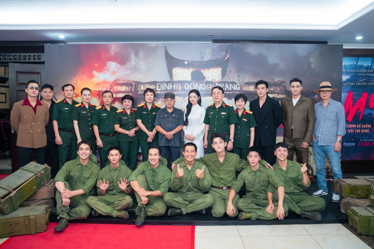 Tại sao 'Mưa đỏ' là tác phẩm đáng xem?