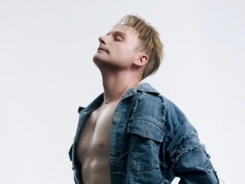 Kyo York tung bộ ảnh 'táo bạo' nhất trong sự nghiệp sau khi giảm 11kg