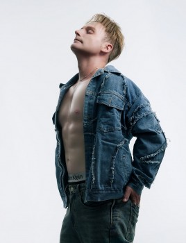 Kyo York tung bộ ảnh 'táo bạo' nhất trong sự nghiệp sau khi giảm 11kg