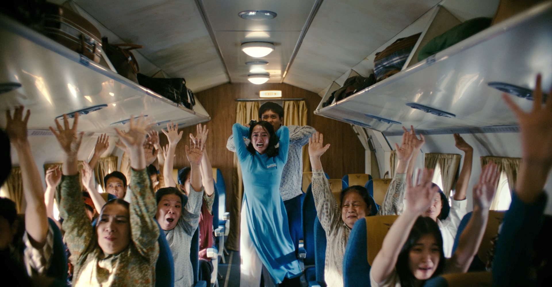 'Tử chiến trên không': Phim Việt đầu tiên lấy đề tài không tặc tung teaser chính thức đầy căng thẳng giữa cái thiện và cái ác