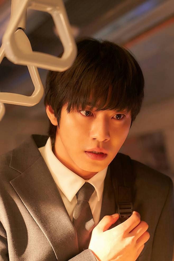 'Toàn trí độc giả' gây hỗn chiến giữa người hâm mộ sách và khán giả