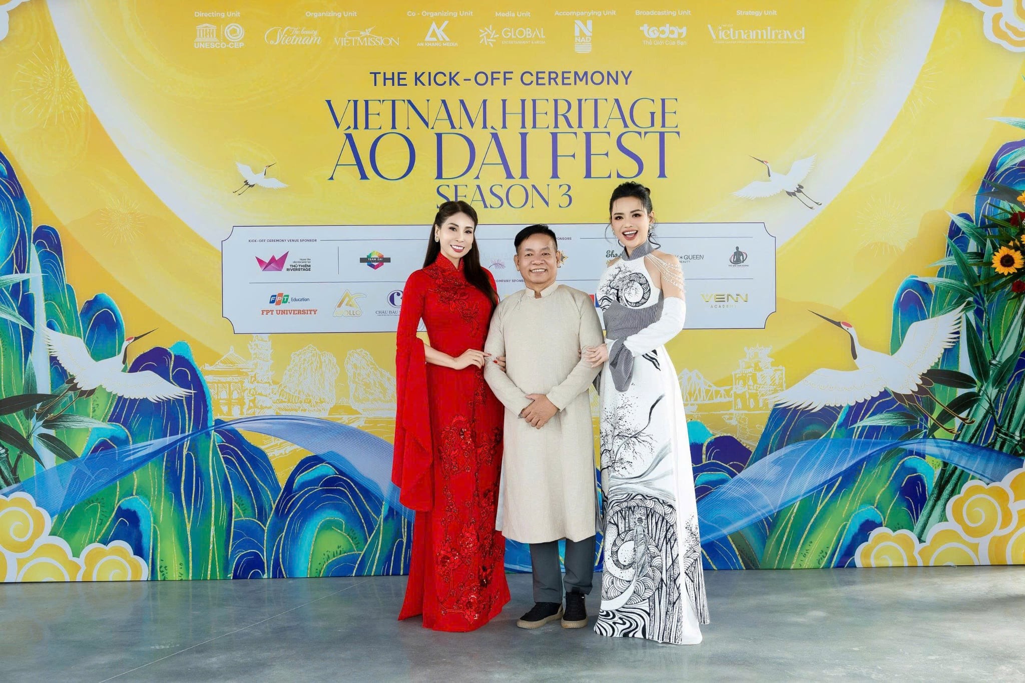 Lý Hương hội ngộ nhiếp ảnh gia Thái Nhàn