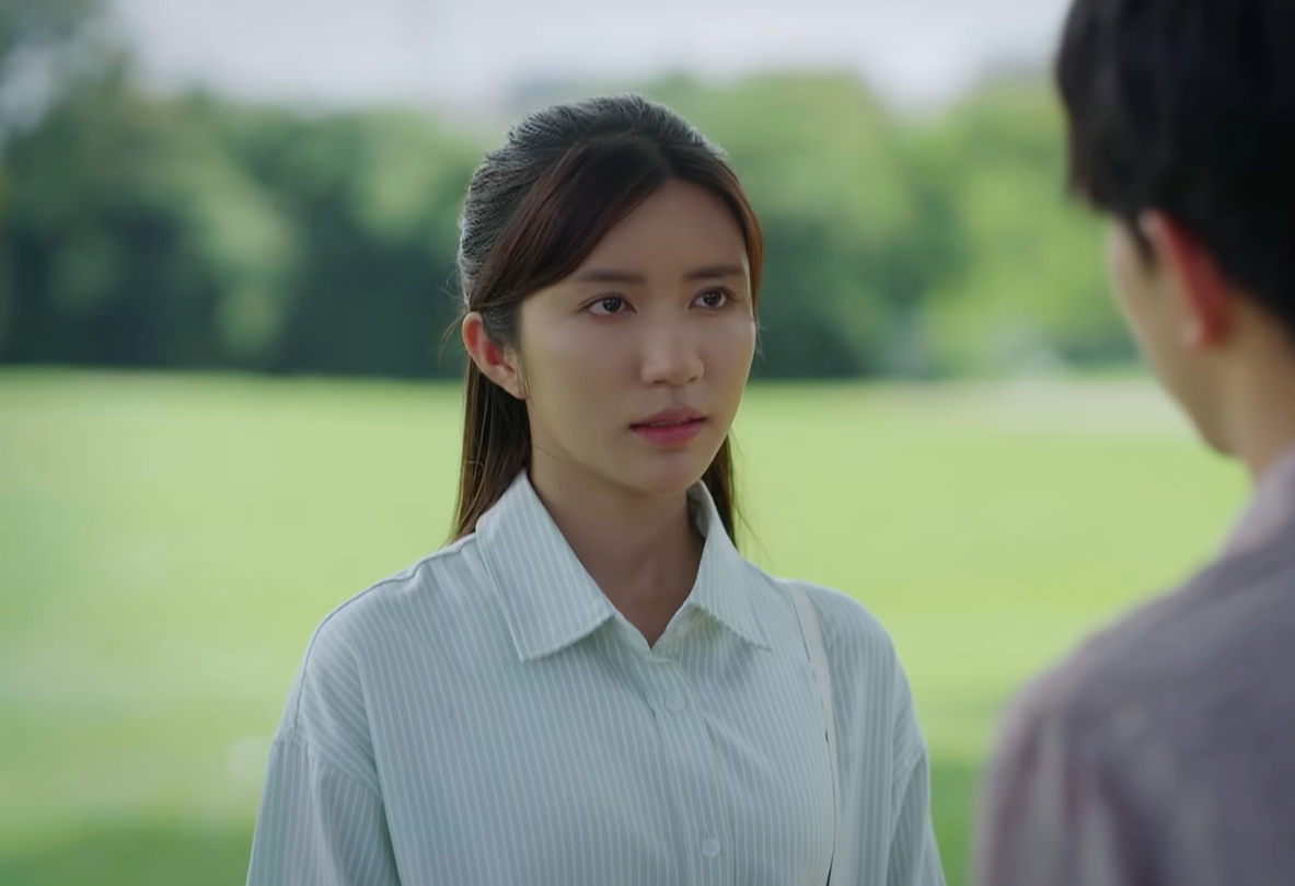 Vương Hạc Đệ & Triệu Lộ Tư bán tạp chí 'đắt như tôm' tươi vì phim hot