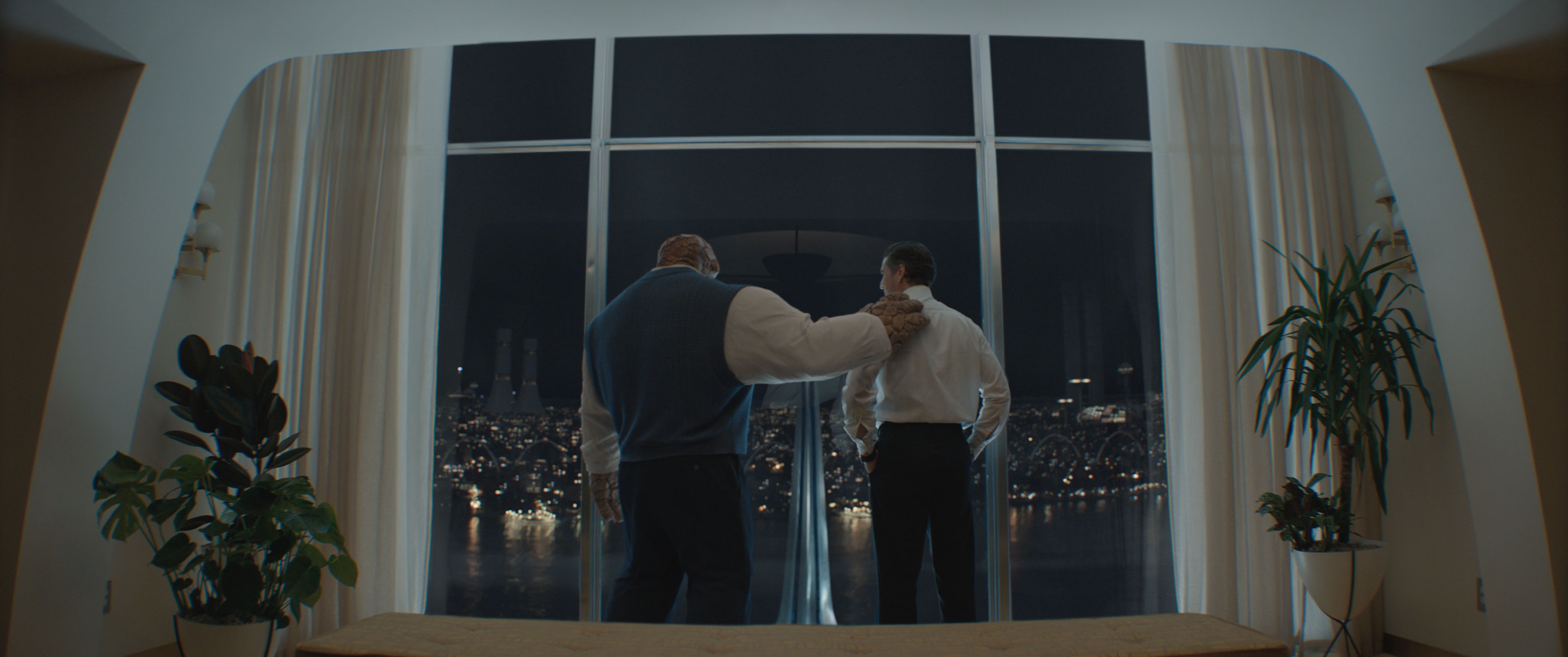 'The Fantastic Four: First Steps': Bom tấn hoành tráng, cảm xúc, kỳ vĩ và mới lạ của Marvel