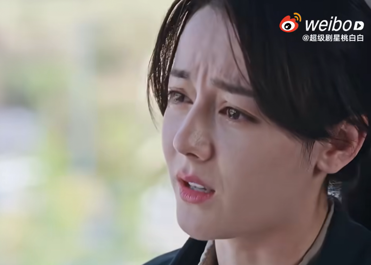 Địch Lệ Nhiệt Ba diễn xuất tiến bộ, không còn là 'bình hoa di động'?