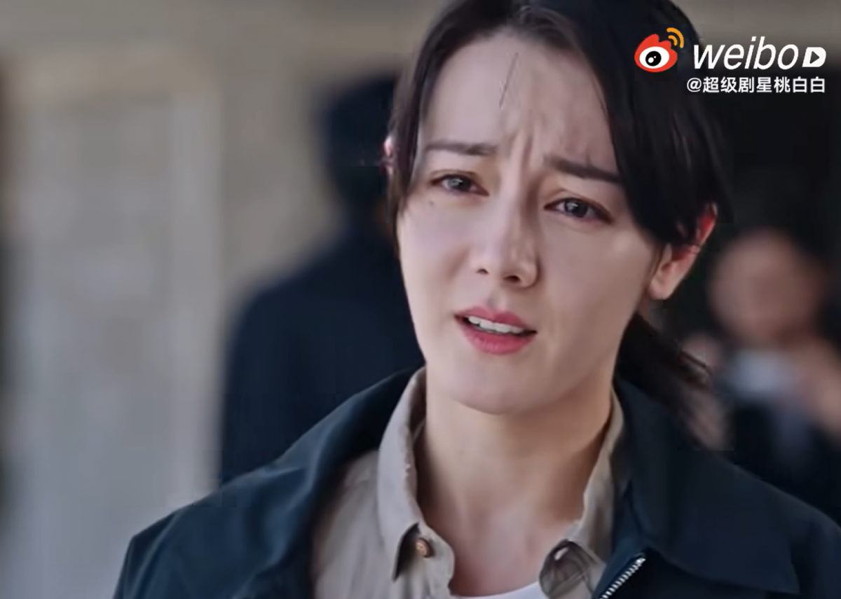 Địch Lệ Nhiệt Ba diễn xuất tiến bộ, không còn là 'bình hoa di động'?