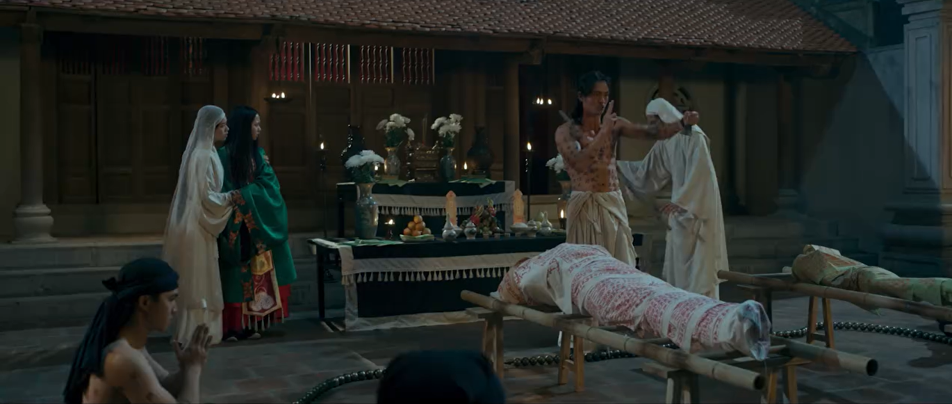 NSND Trung Anh gây bất ngờ khi đóng phim kinh dị 'Khế ước bán dâu' của đạo diễn Lê Văn Kiệt