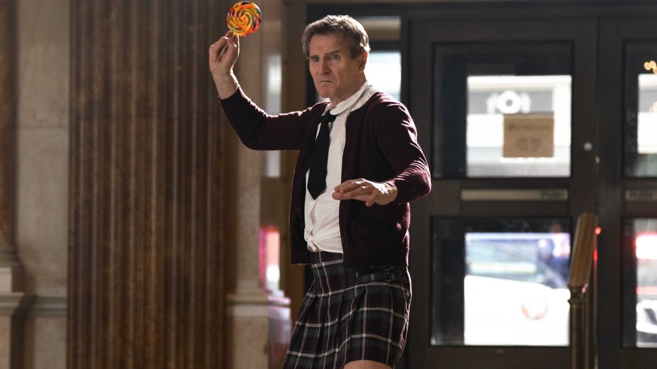 Vì sao 'Họng súng vô hình' là cú nổ bất ngờ của dòng phim hài hành động 2025?