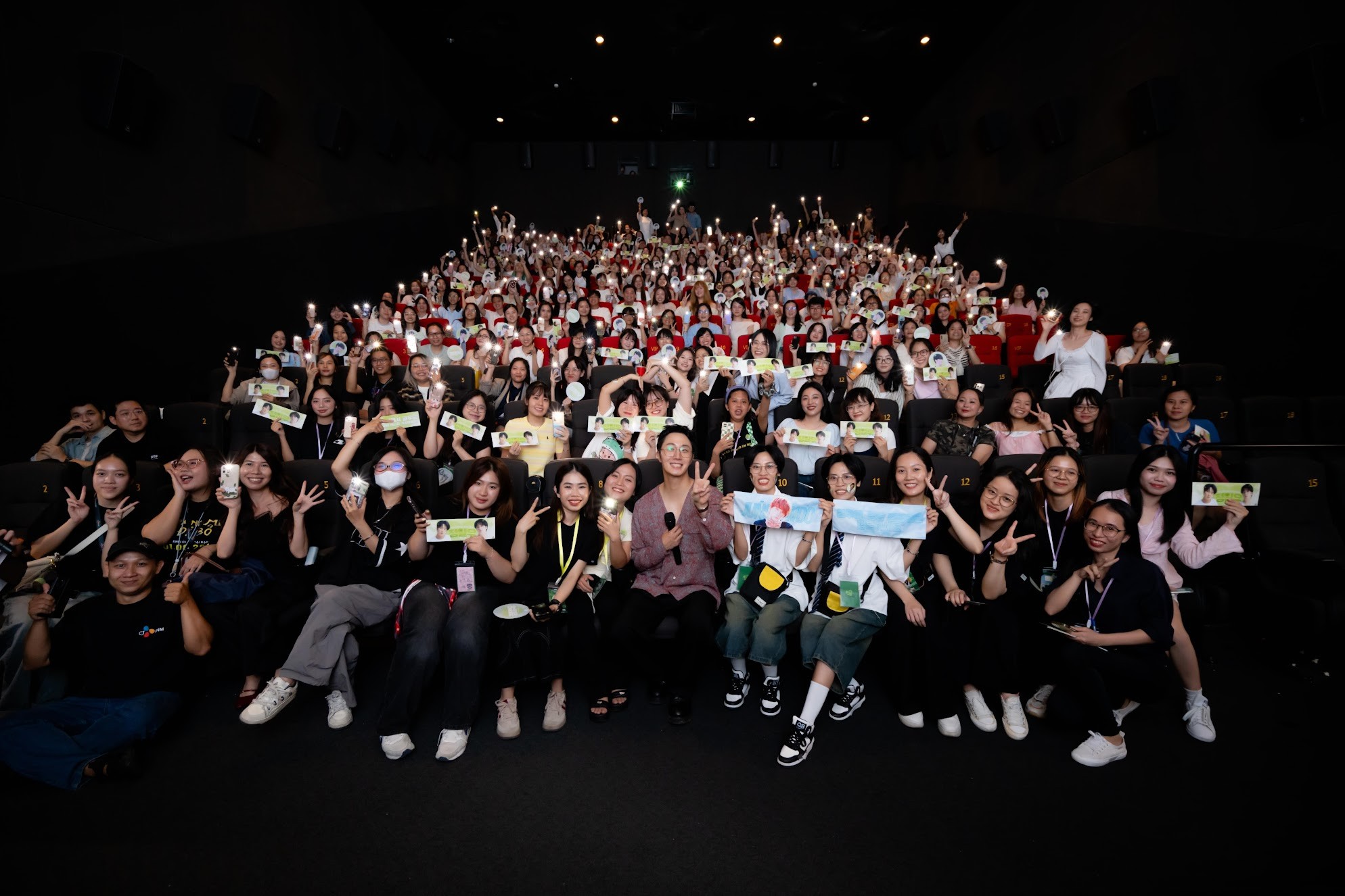 'Mang mẹ đi bỏ' chiếm lĩnh Top 1 phòng vé trong 3 ngày liên tiếp, thu 22 tỷ đồng trước ngày khởi chiếu chính thức