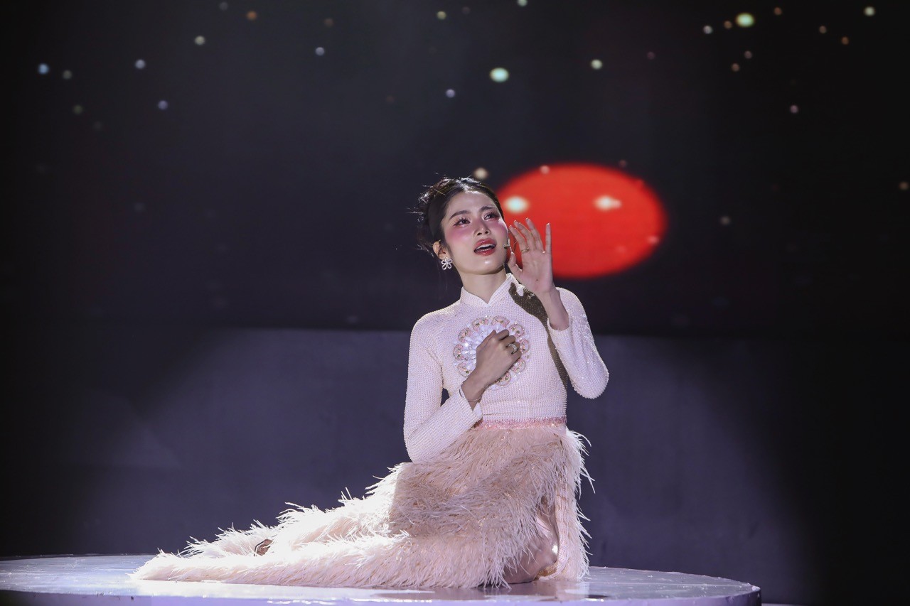 Giám khảo Vũ Thành Vinh đánh giá cao tinh thần dám nghĩ dám làm của Vương Khánh khi đến với 'Tình Bolero 2025'